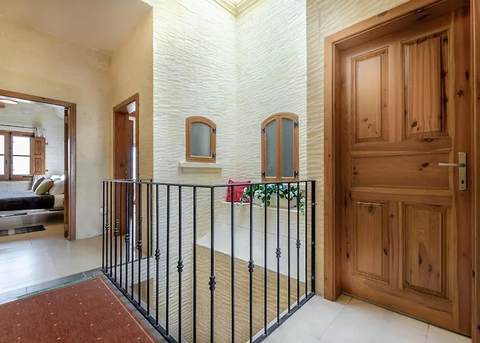 A Popular Pet Friendly Villa With A Pool, Gozo