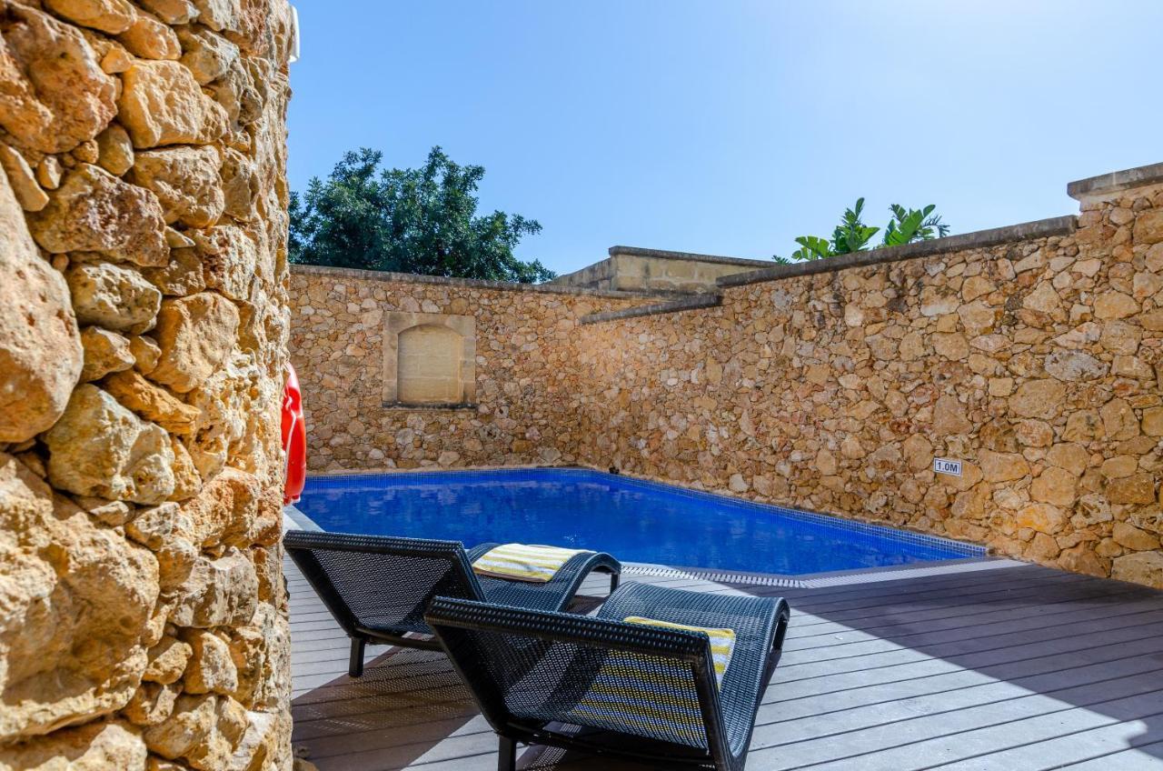 A Popular Pet Friendly With A Pool, Gozo Xaghra