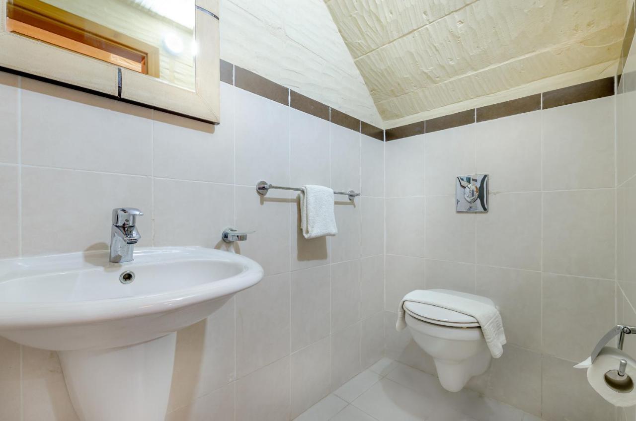 A Popular Pet Friendly With A Pool, Gozo Villa