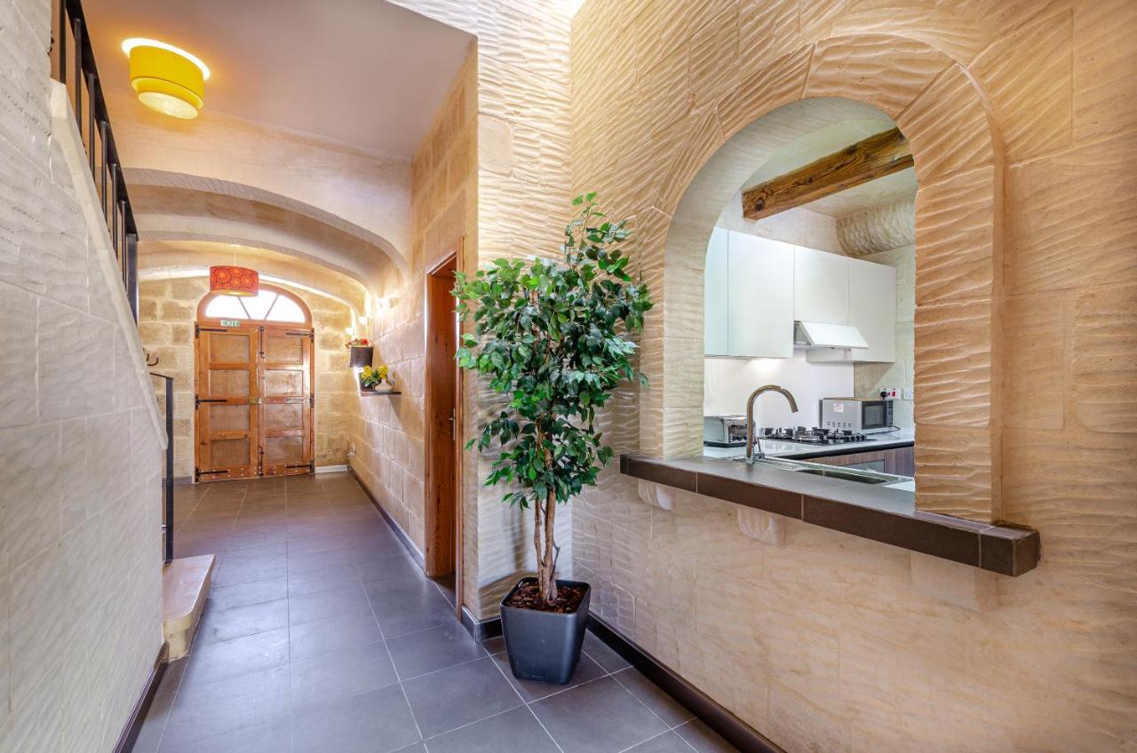 A Popular Pet Friendly With A Pool, Gozo Villa Xaghra